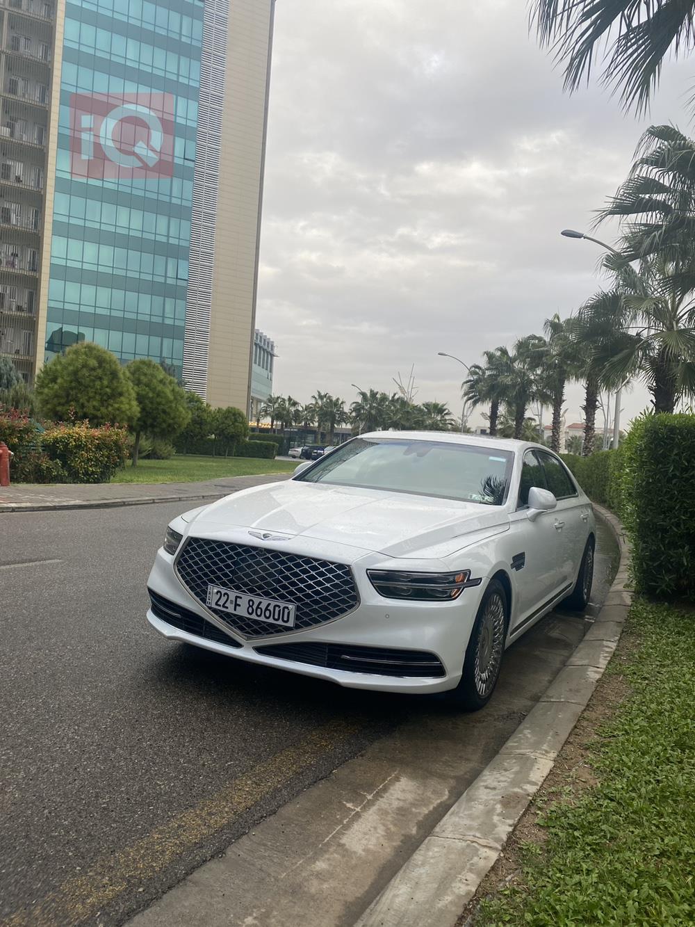 جنسس G90